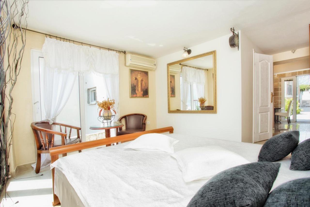 Apartments Admiral ペラスト 部屋 写真