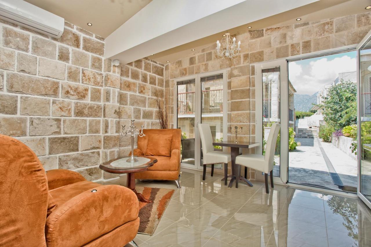 Apartments Admiral ペラスト 部屋 写真